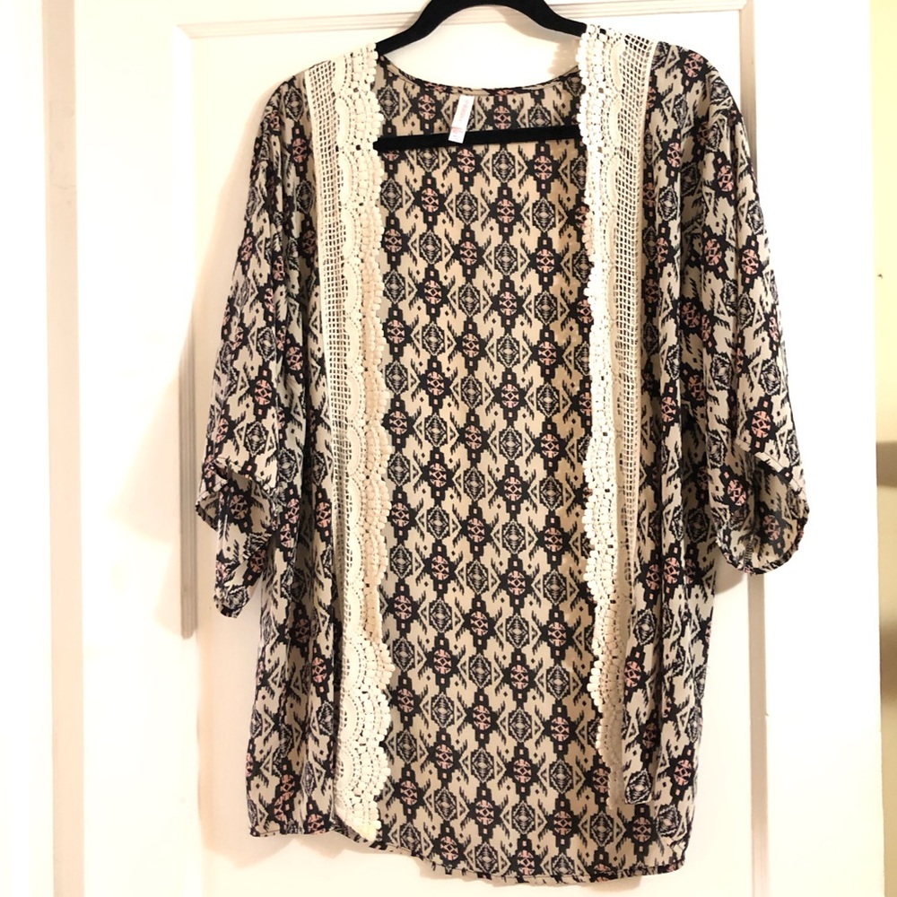 Printed kimono